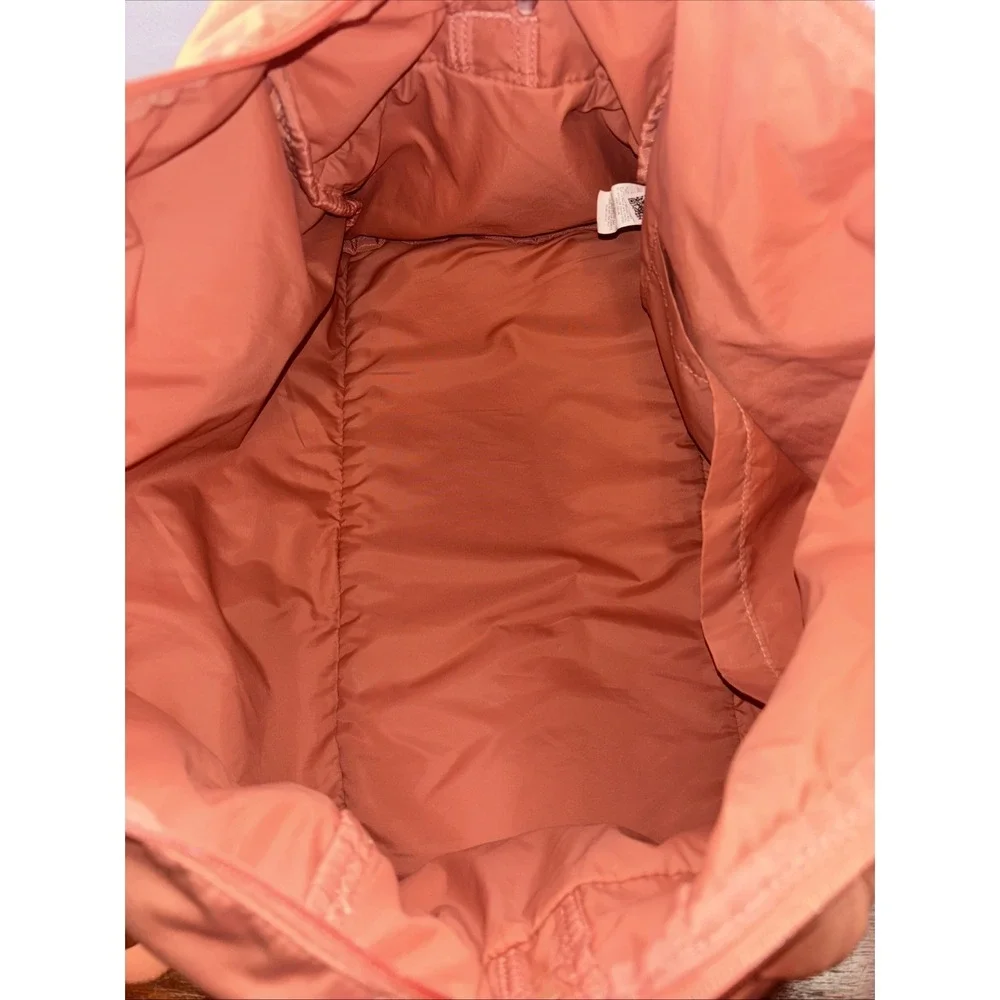 Under Armour‎ Studio Lite Duffle Gym Bag Light Pink New Condition RARE